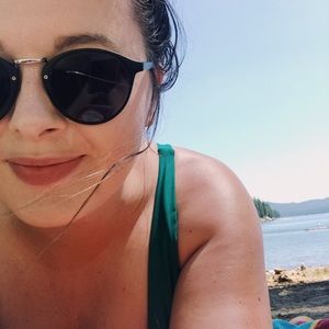 Meet your Posher, Olivia